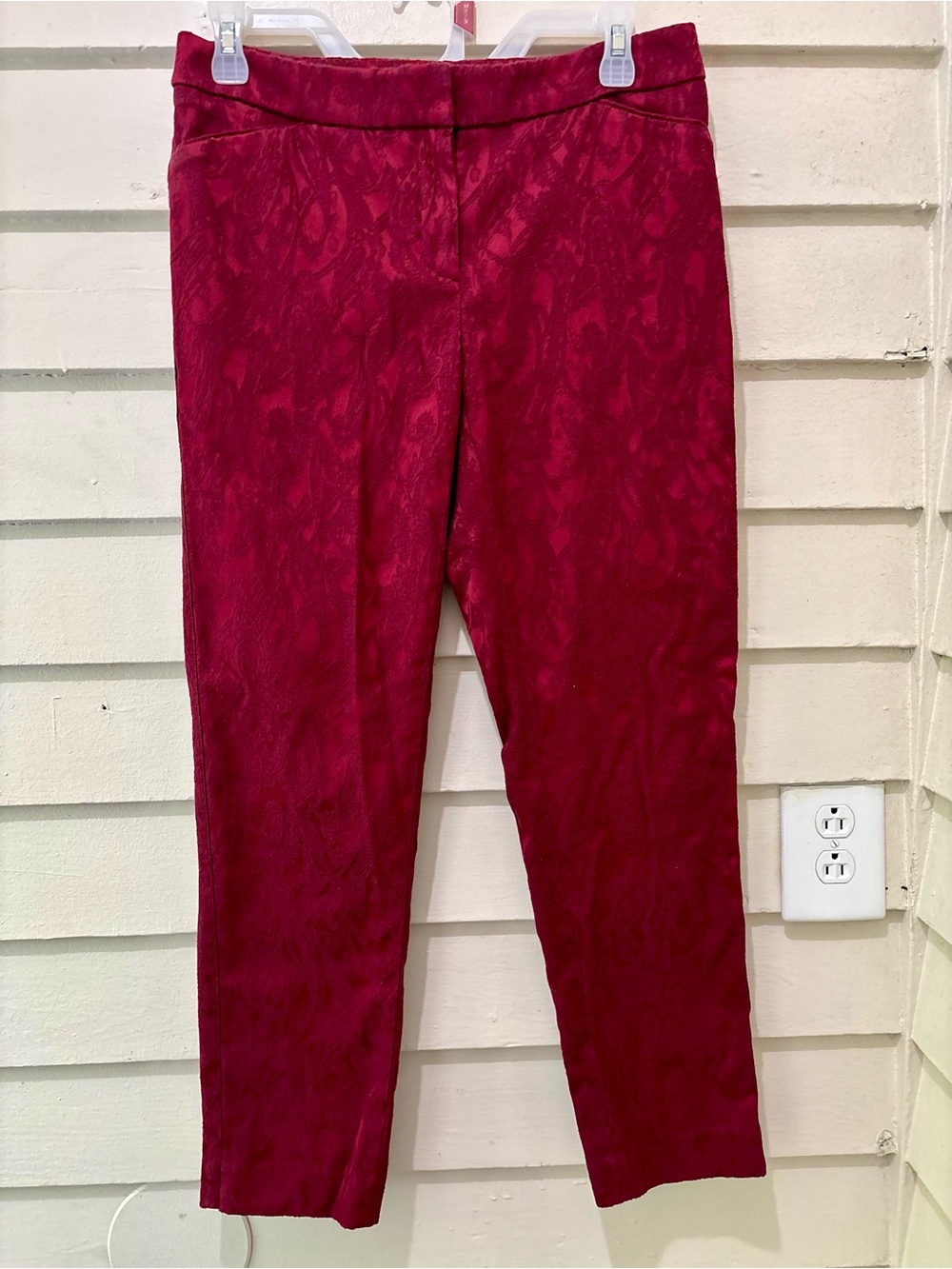 White House Black Market "The Slim Ankle Pant” Red Paisley Jacquard
